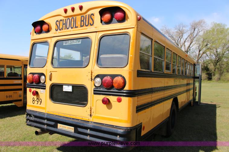 image for item F7682 1999 Chevrolet B7 school bus