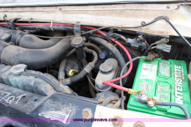 image for item F7687 1988 Ford Econoline E350 bus