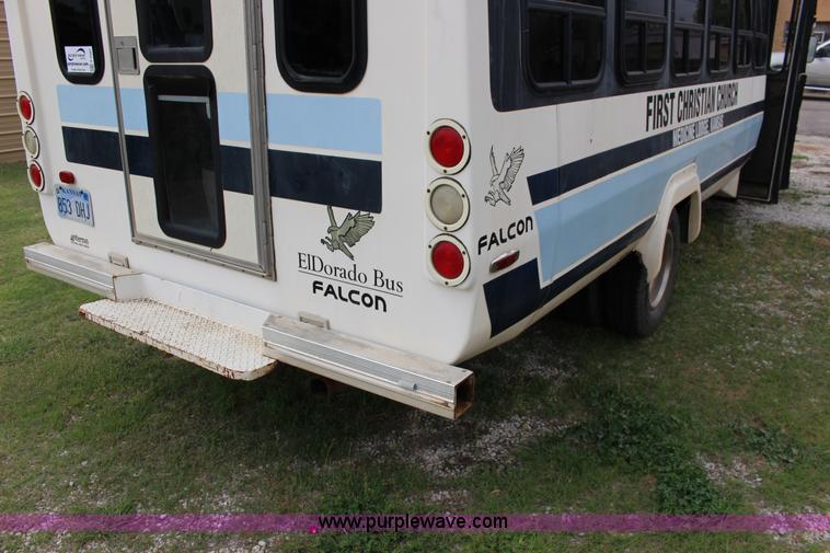 image for item F7687 1988 Ford Econoline E350 bus