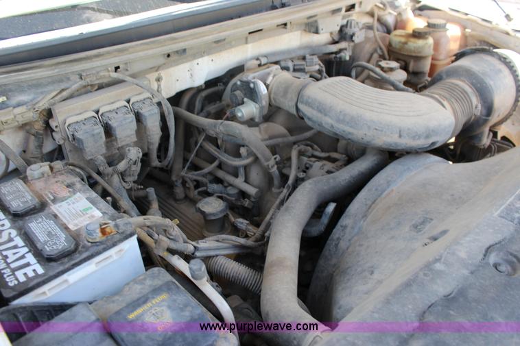 image for item F7728 2005 Ford F150 pickup truck