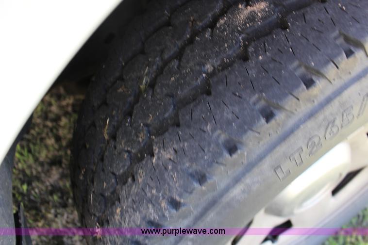 image for item F7728 2005 Ford F150 pickup truck