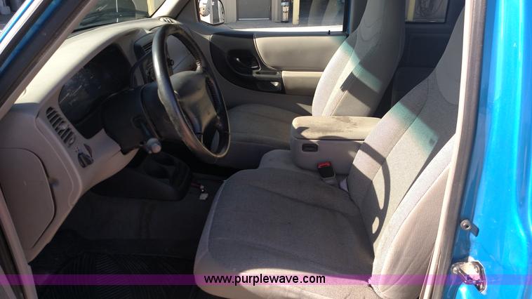 image for item F7745 2000 Ford Ranger XLT SuperCab pickup truck