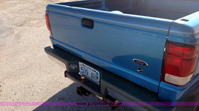 image for item F7745 2000 Ford Ranger XLT SuperCab pickup truck
