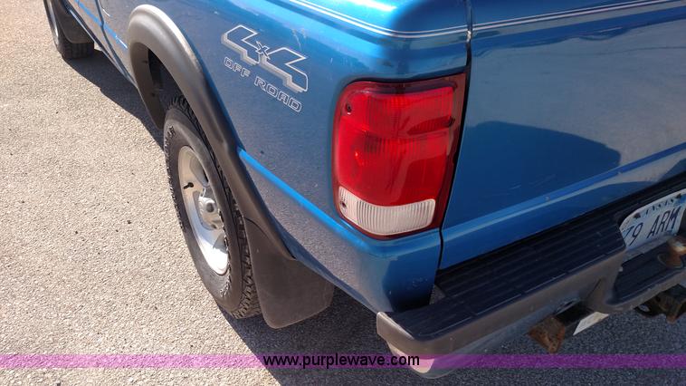 image for item F7745 2000 Ford Ranger XLT SuperCab pickup truck