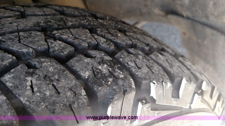 image for item F7745 2000 Ford Ranger XLT SuperCab pickup truck