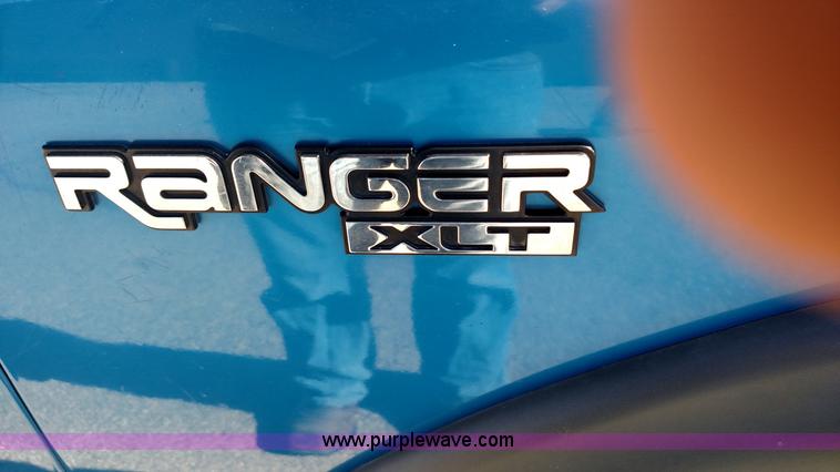 image for item F7745 2000 Ford Ranger XLT SuperCab pickup truck