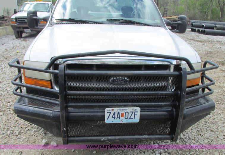 image for item G6529 2001 Ford F350 Super Duty SuperCab pickup truck