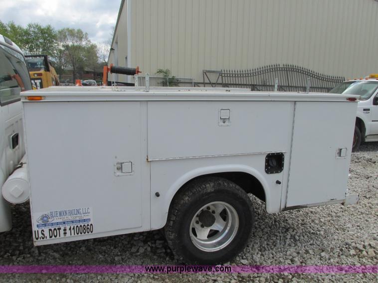 image for item G6529 2001 Ford F350 Super Duty SuperCab pickup truck