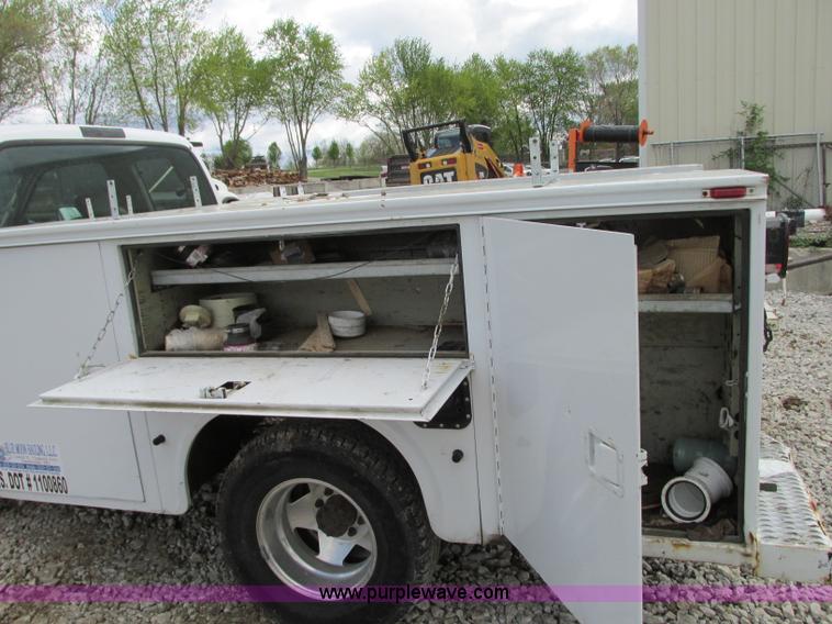 image for item G6529 2001 Ford F350 Super Duty SuperCab pickup truck