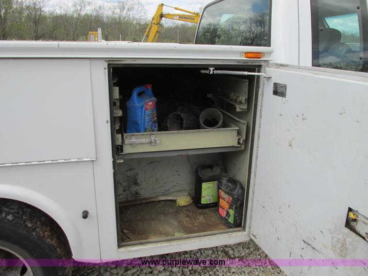 image for item G6529 2001 Ford F350 Super Duty SuperCab pickup truck