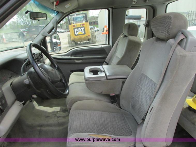 image for item G6529 2001 Ford F350 Super Duty SuperCab pickup truck