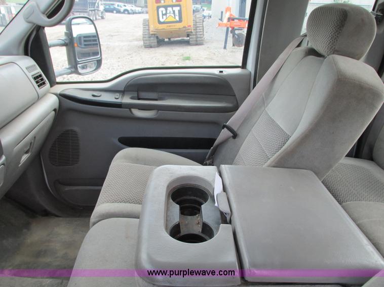 image for item G6529 2001 Ford F350 Super Duty SuperCab pickup truck