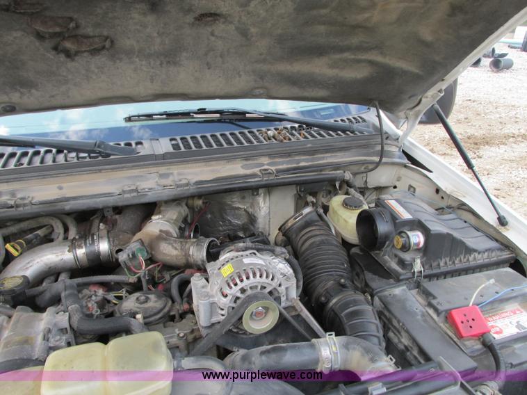 image for item G6529 2001 Ford F350 Super Duty SuperCab pickup truck