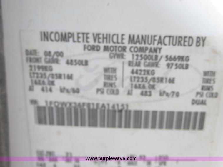 image for item G6529 2001 Ford F350 Super Duty SuperCab pickup truck