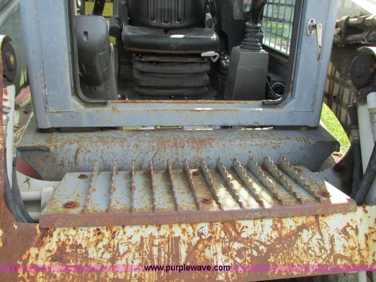 image for item G6532 2004 Takeuchi TL150 skid steer