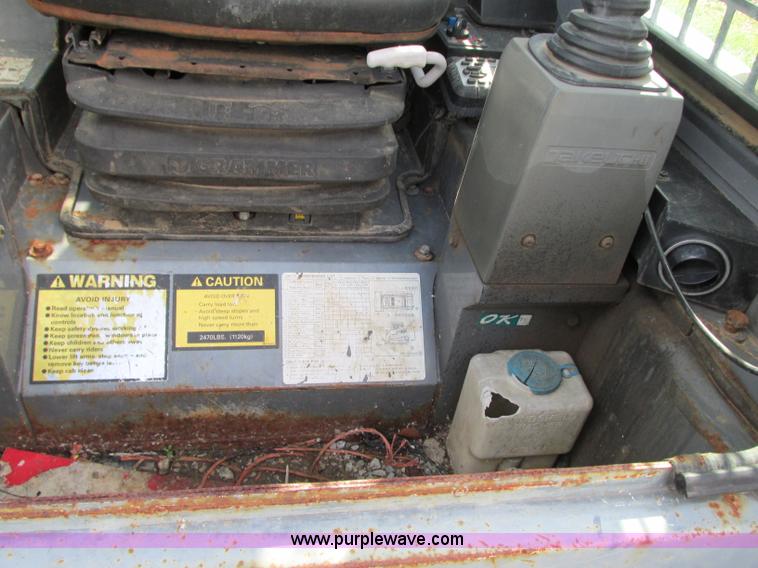 image for item G6532 2004 Takeuchi TL150 skid steer