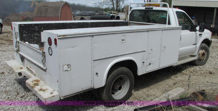 image for item G6533 1999 Ford F550 XL utility truck