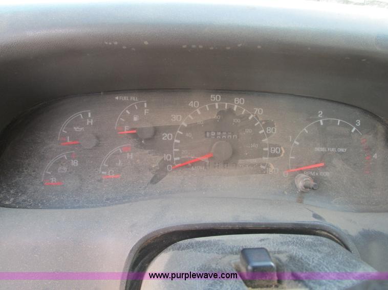 image for item G6533 1999 Ford F550 XL utility truck