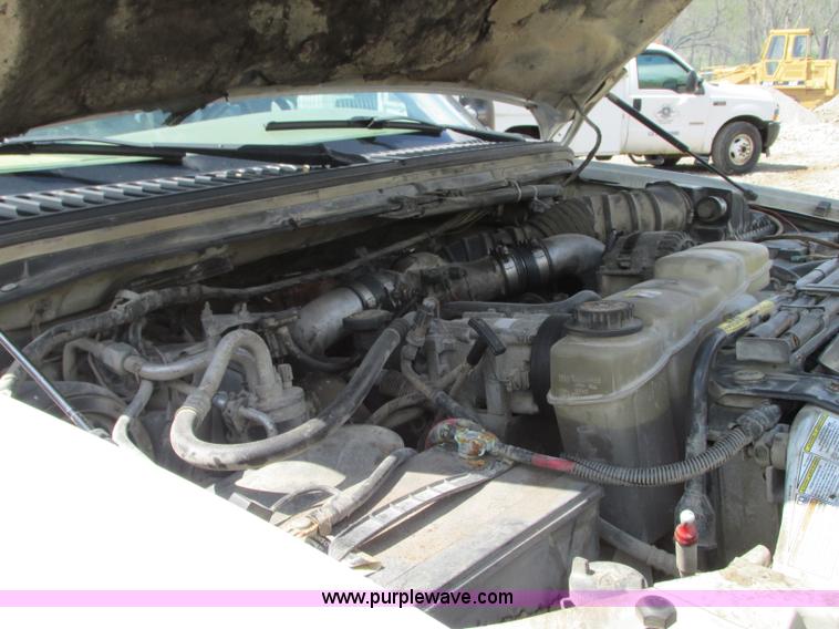 image for item G6533 1999 Ford F550 XL utility truck