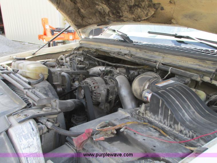 image for item G6533 1999 Ford F550 XL utility truck