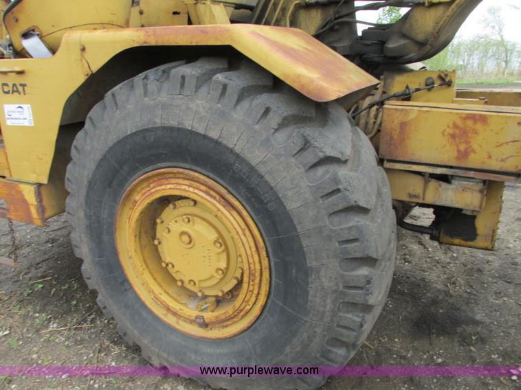 image for item G6536 Caterpillar 613 elevating scraper