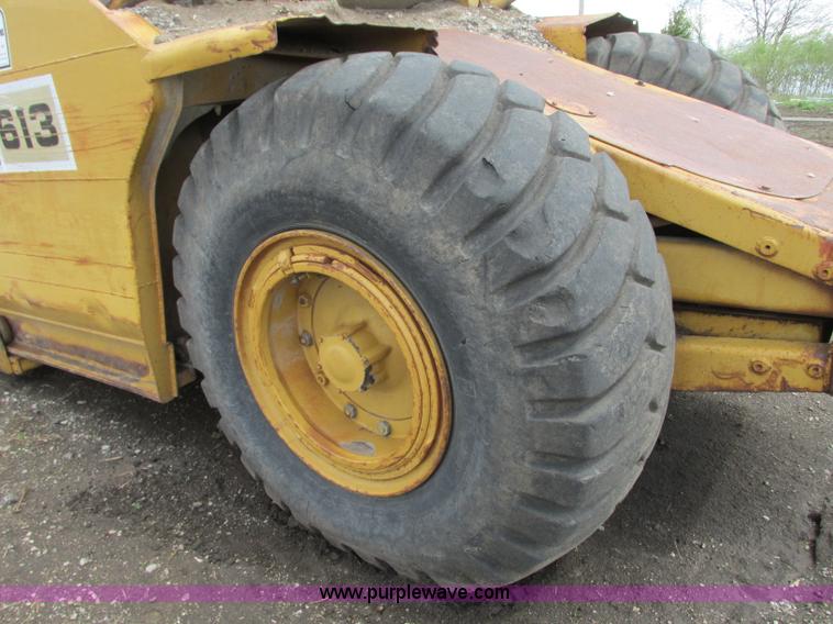 image for item G6536 Caterpillar 613 elevating scraper