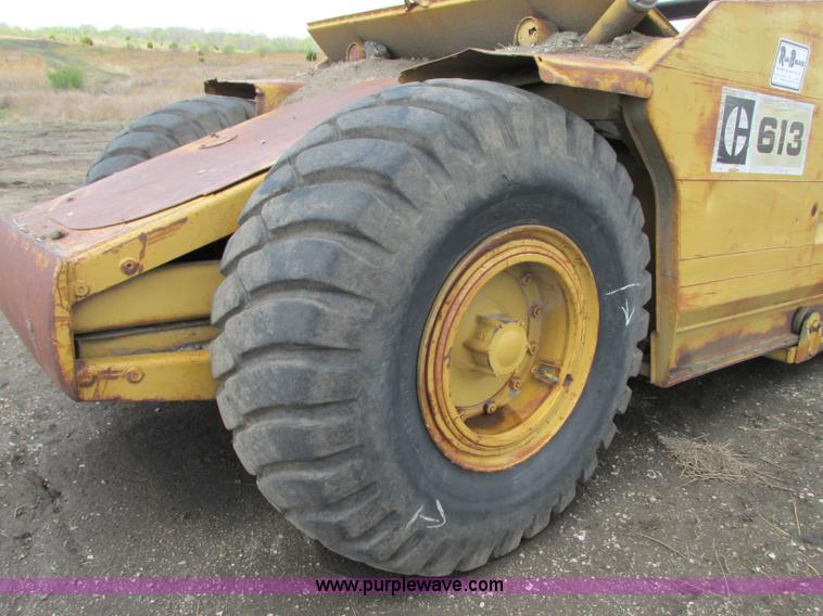 image for item G6536 Caterpillar 613 elevating scraper