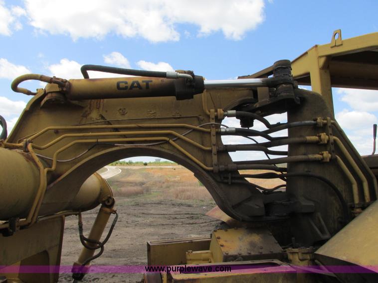 image for item G6536 Caterpillar 613 elevating scraper