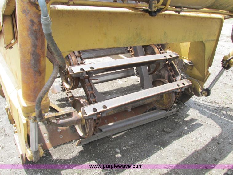 image for item G6536 Caterpillar 613 elevating scraper