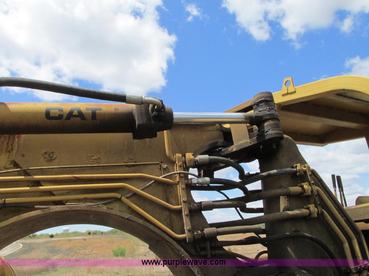 image for item G6536 Caterpillar 613 elevating scraper