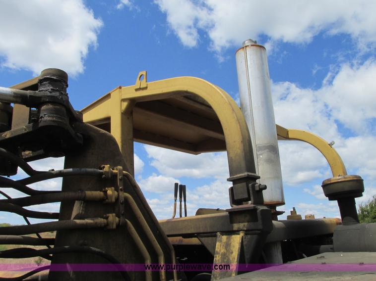 image for item G6536 Caterpillar 613 elevating scraper