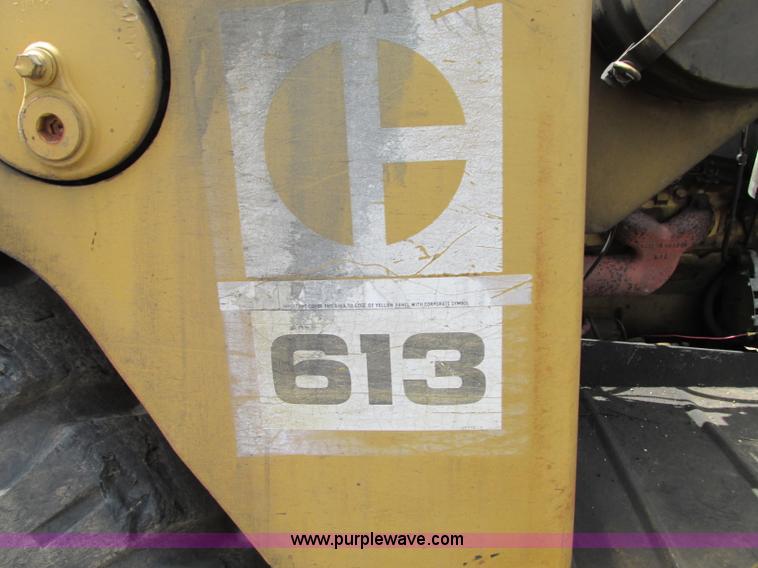 image for item G6536 Caterpillar 613 elevating scraper