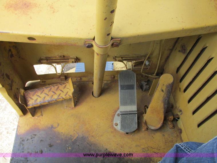 image for item G6536 Caterpillar 613 elevating scraper