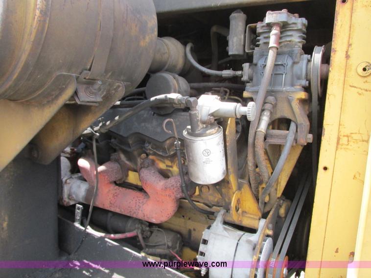 image for item G6536 Caterpillar 613 elevating scraper