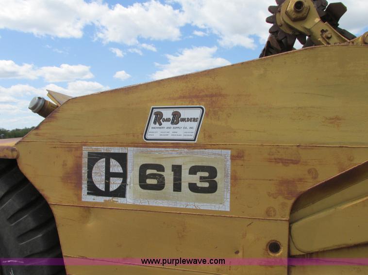 image for item G6536 Caterpillar 613 elevating scraper