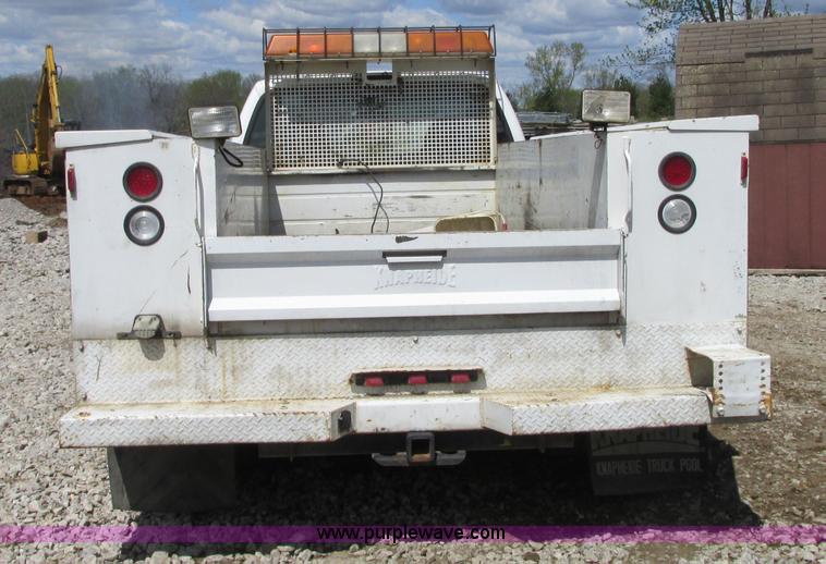 image for item G6538 2004 Ford F350 Super Duty XL utility truck