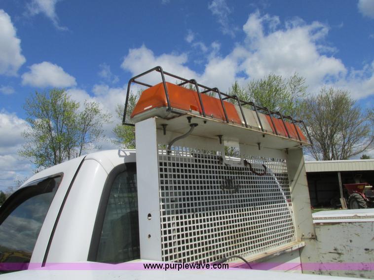 image for item G6538 2004 Ford F350 Super Duty XL utility truck