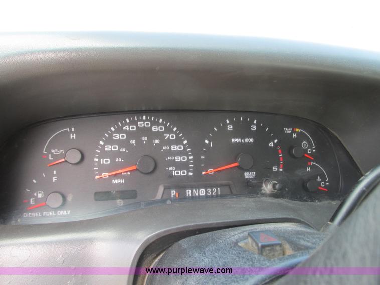 image for item G6538 2004 Ford F350 Super Duty XL utility truck