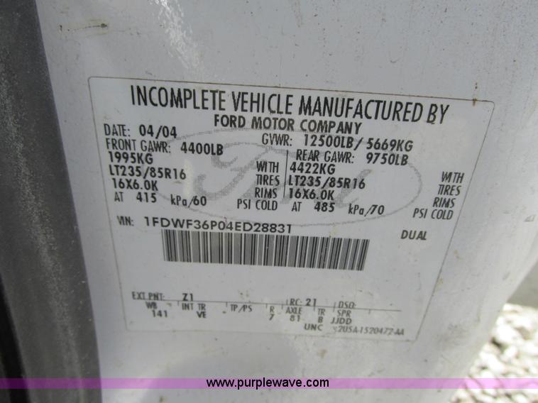 image for item G6538 2004 Ford F350 Super Duty XL utility truck