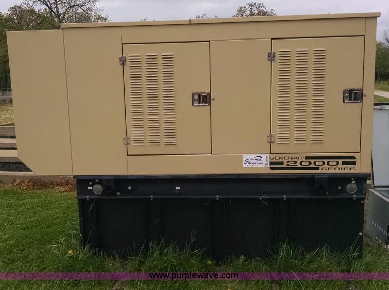 image for item G6617 Generac 2000 Series generator