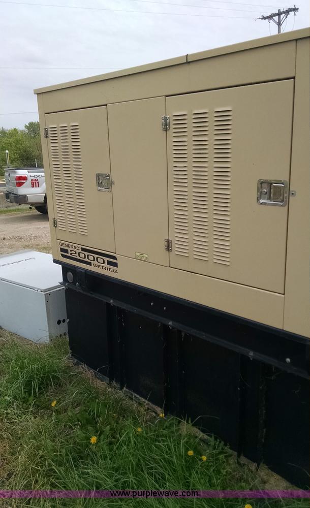 image for item G6617 Generac 2000 Series generator