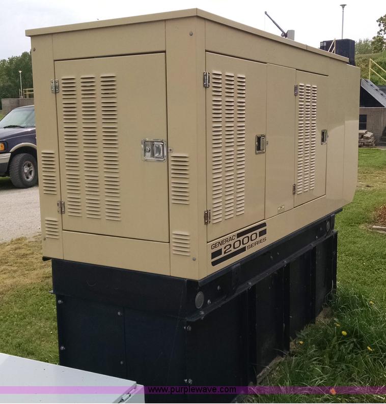 image for item G6617 Generac 2000 Series generator