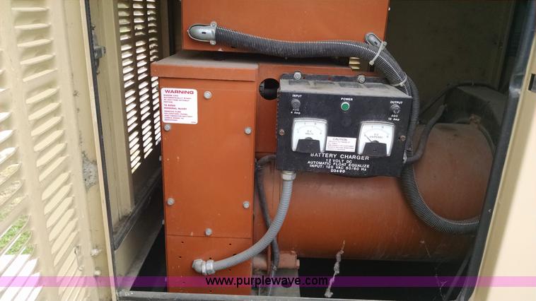 image for item G6617 Generac 2000 Series generator