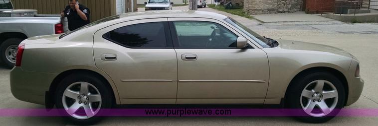 image for item G6619 2009 Dodge Charger SE