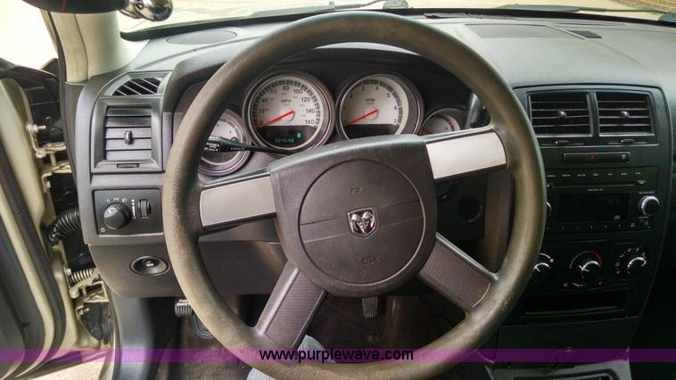 image for item G6619 2009 Dodge Charger SE