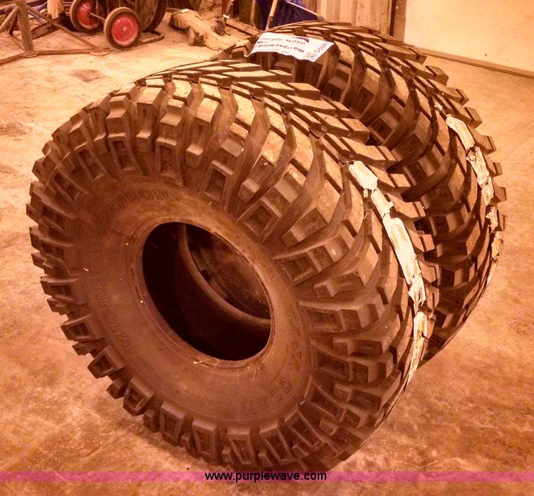 (2) Mickey Thompson Baha Claw 16/38.515LT tires in Belton, MO Item