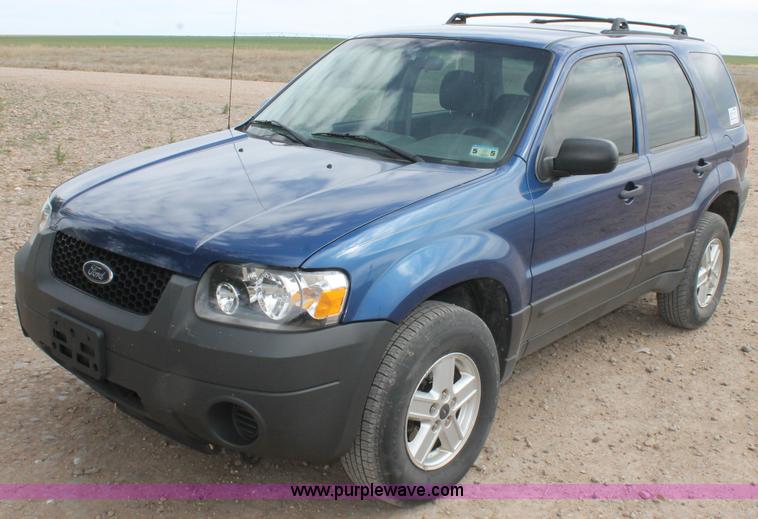 image for item H1533 2007 Ford Escape SUV