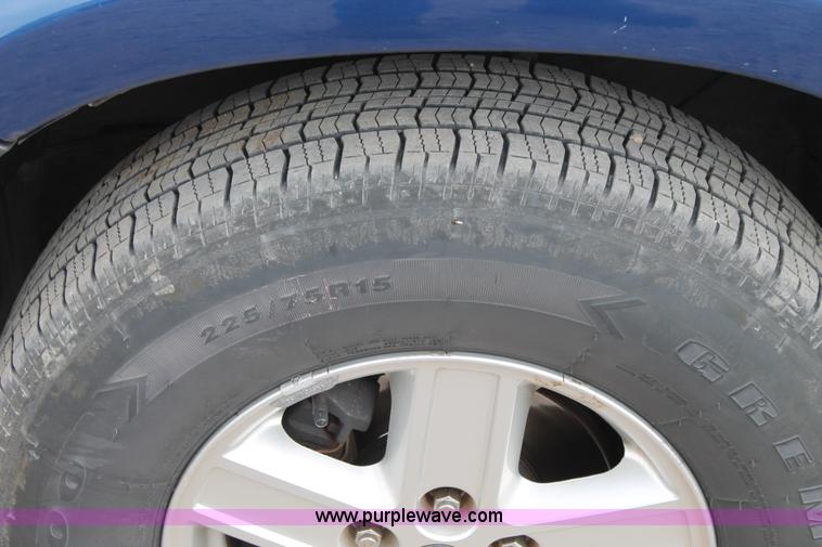 image for item H1533 2007 Ford Escape SUV