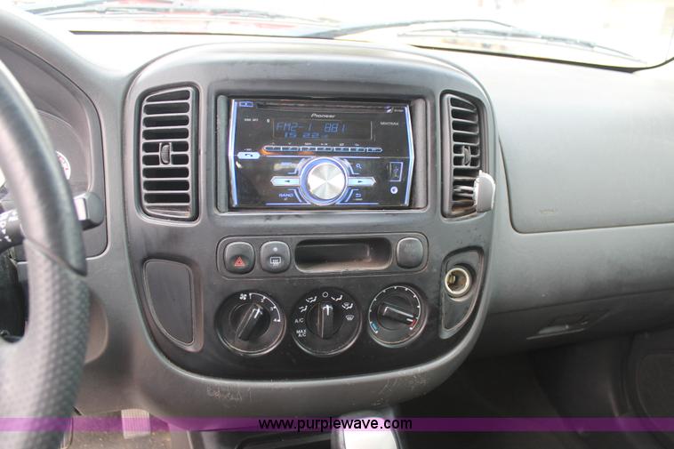 image for item H1533 2007 Ford Escape SUV