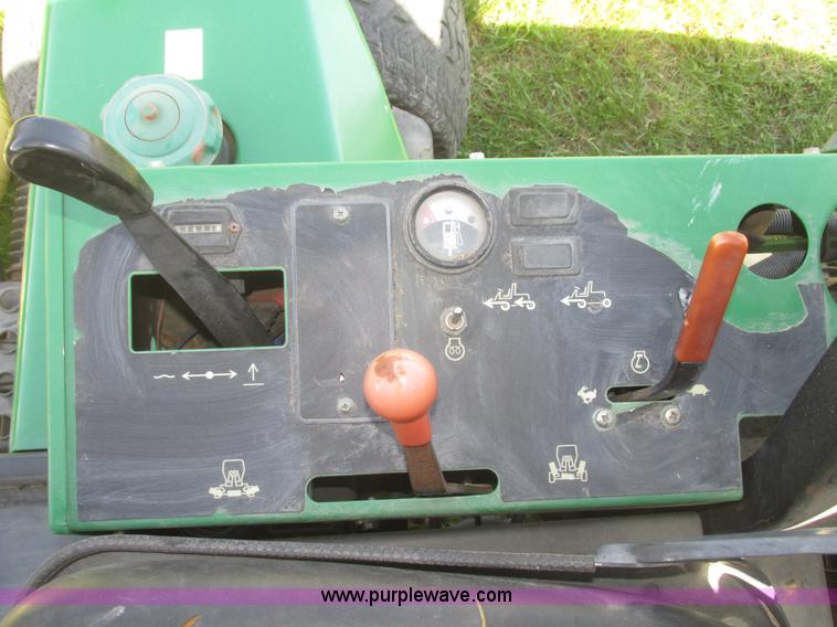 image for item H4658 John Deere 3235B commercial mower